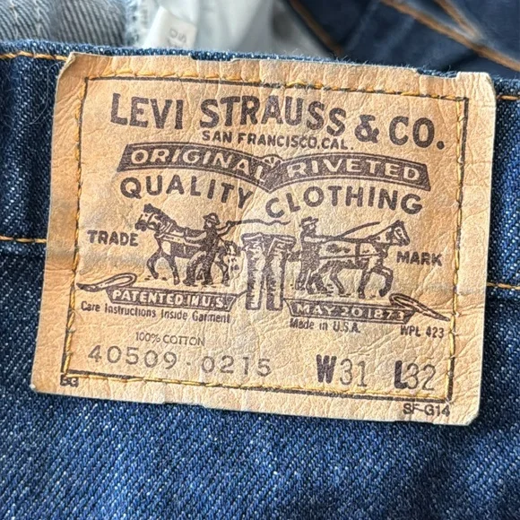 Levi’s Vintage 40509 Dark Straight Jeans Size 31 x 32 USA 100% Cotton Orange Tab